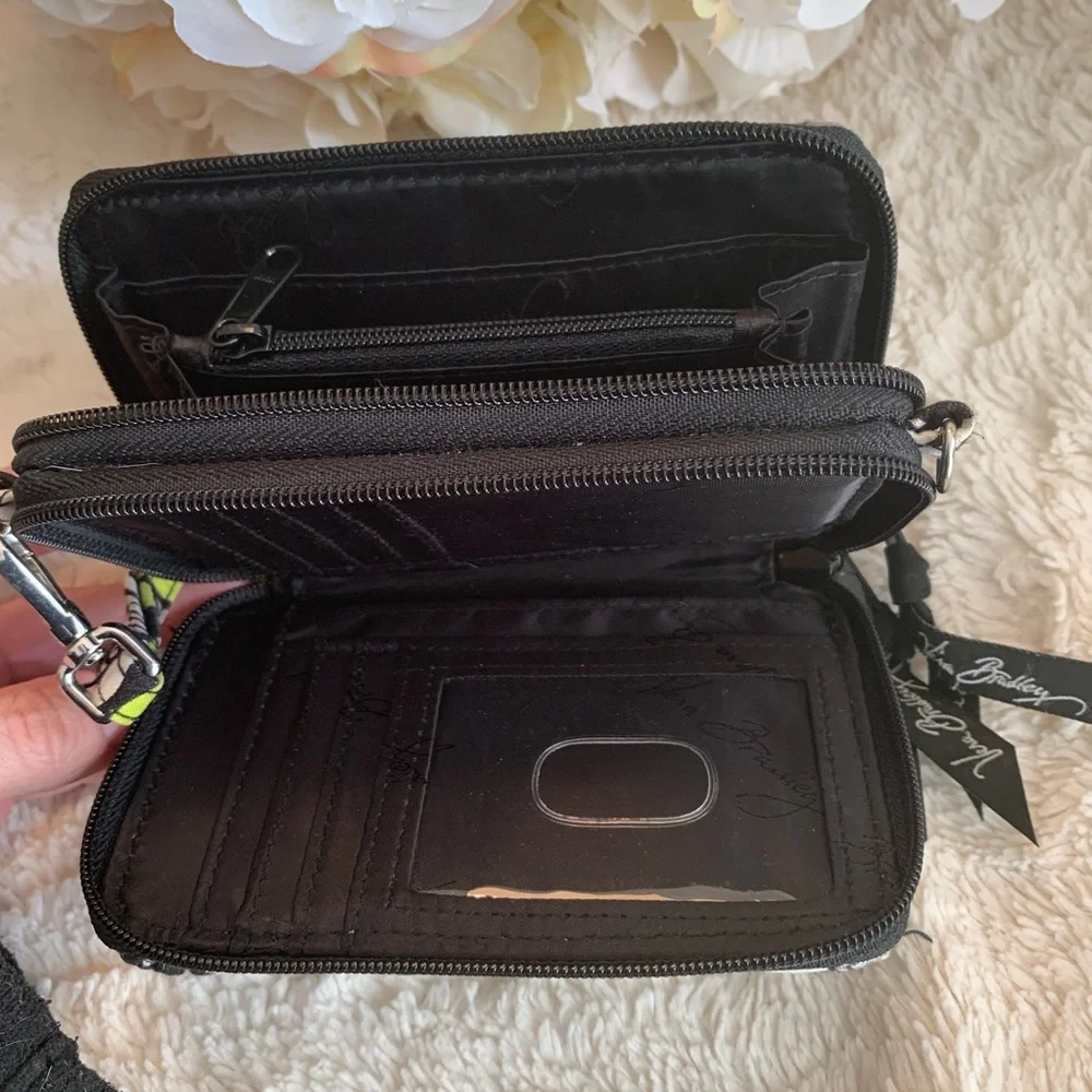 Vera Bradley Wristlet-Like New